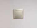 Переключатель перекрестный 1-кл. 1п 1мод. СП Valena 10А IP31 механизм сл. кость (DIY-упак.) IEK 695608