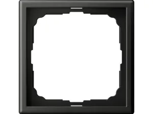 1823318