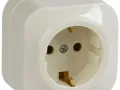 1575884